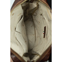 Load image into Gallery viewer, Inside of a leather backpack, pelletteria italiana
