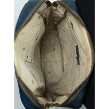Load image into Gallery viewer,  leren rugzak, inside of a leather backpack 