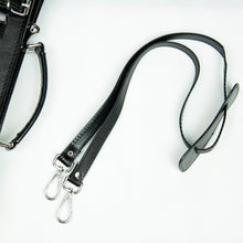 Load image into Gallery viewer, strap of a leather briefcase, pelletteria italiana